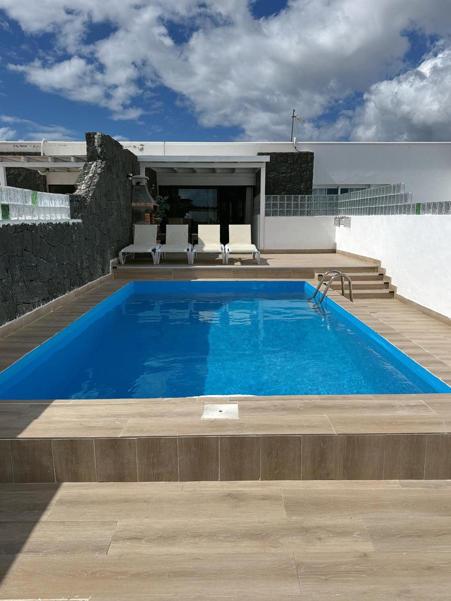 Dani Lanzarote Apartment *